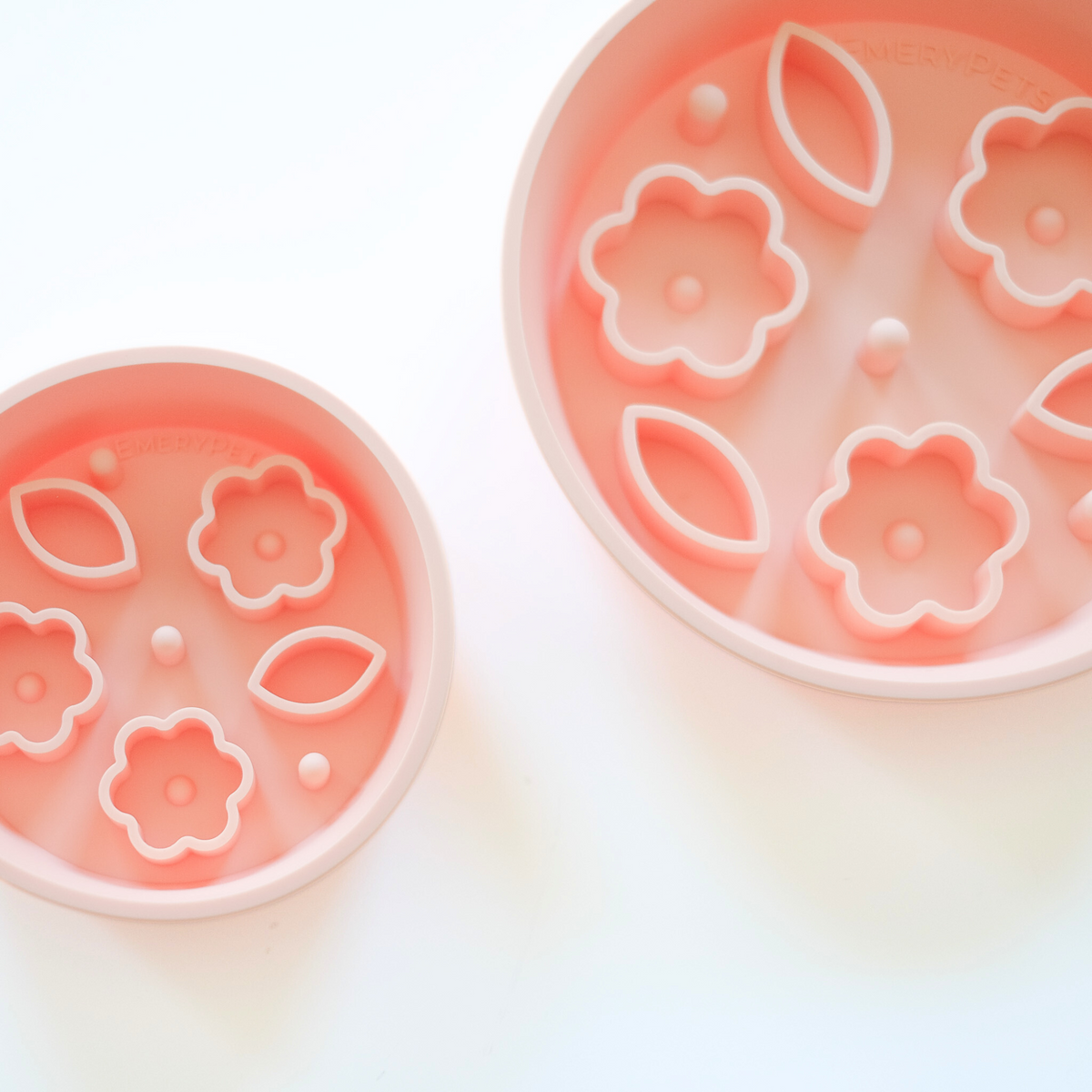 Flower + Leaf Slow Feeder Bowls (Peach)