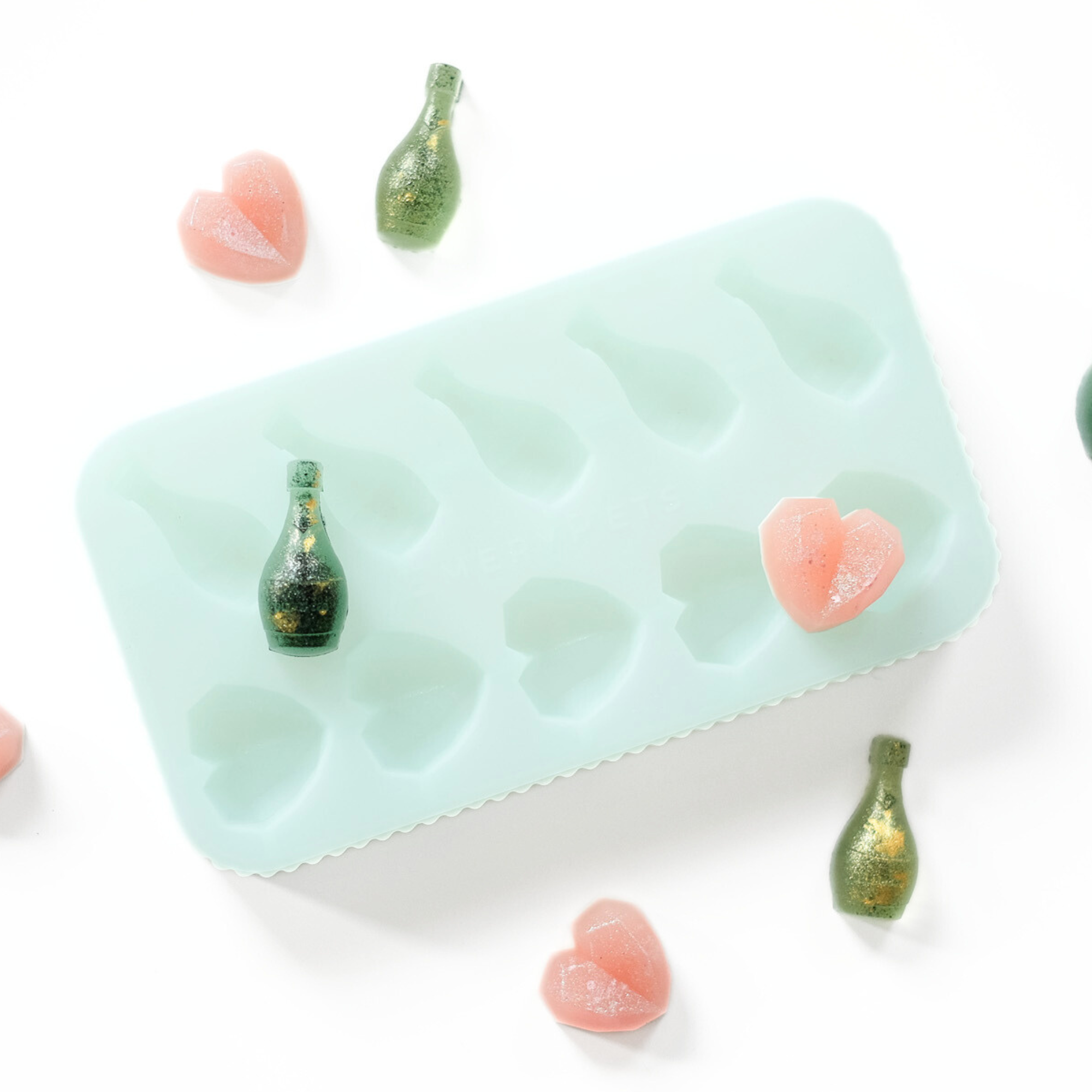 Pupsecco + Heart Treat Mold