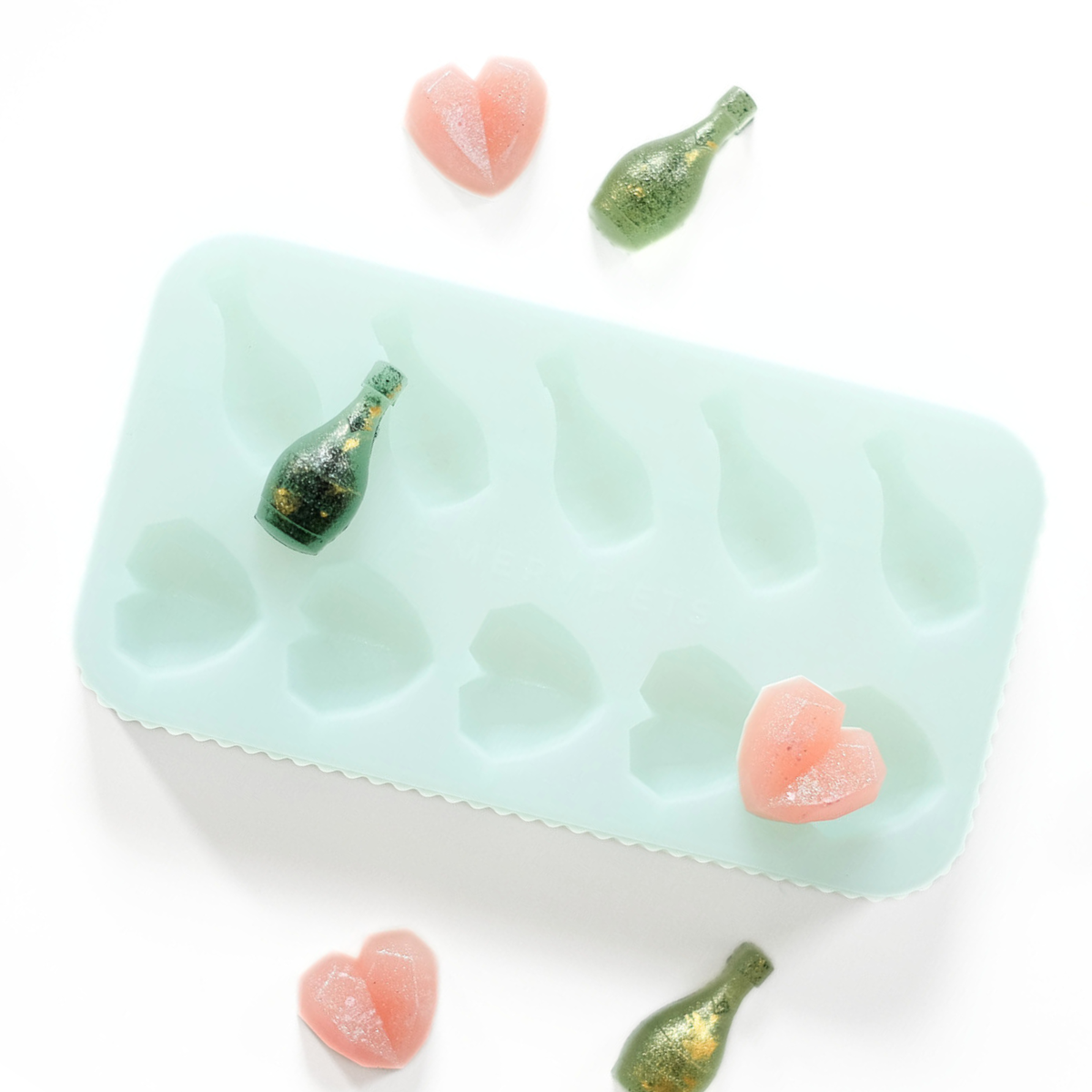 Pupsecco + Heart Treat Mold