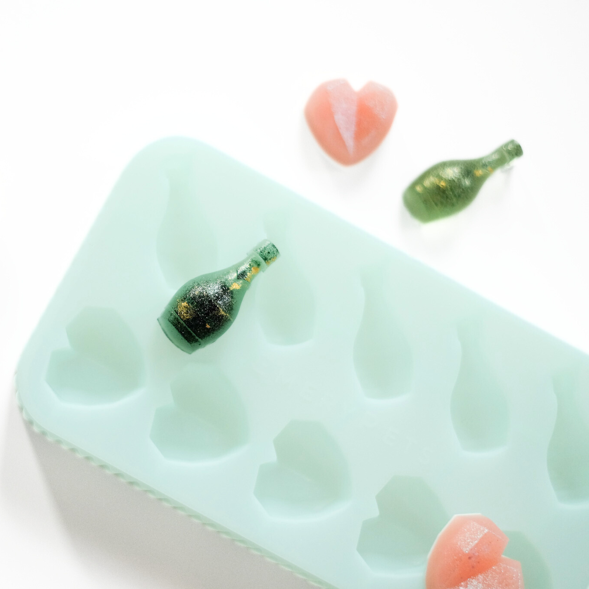 Pupsecco + Heart Treat Mold