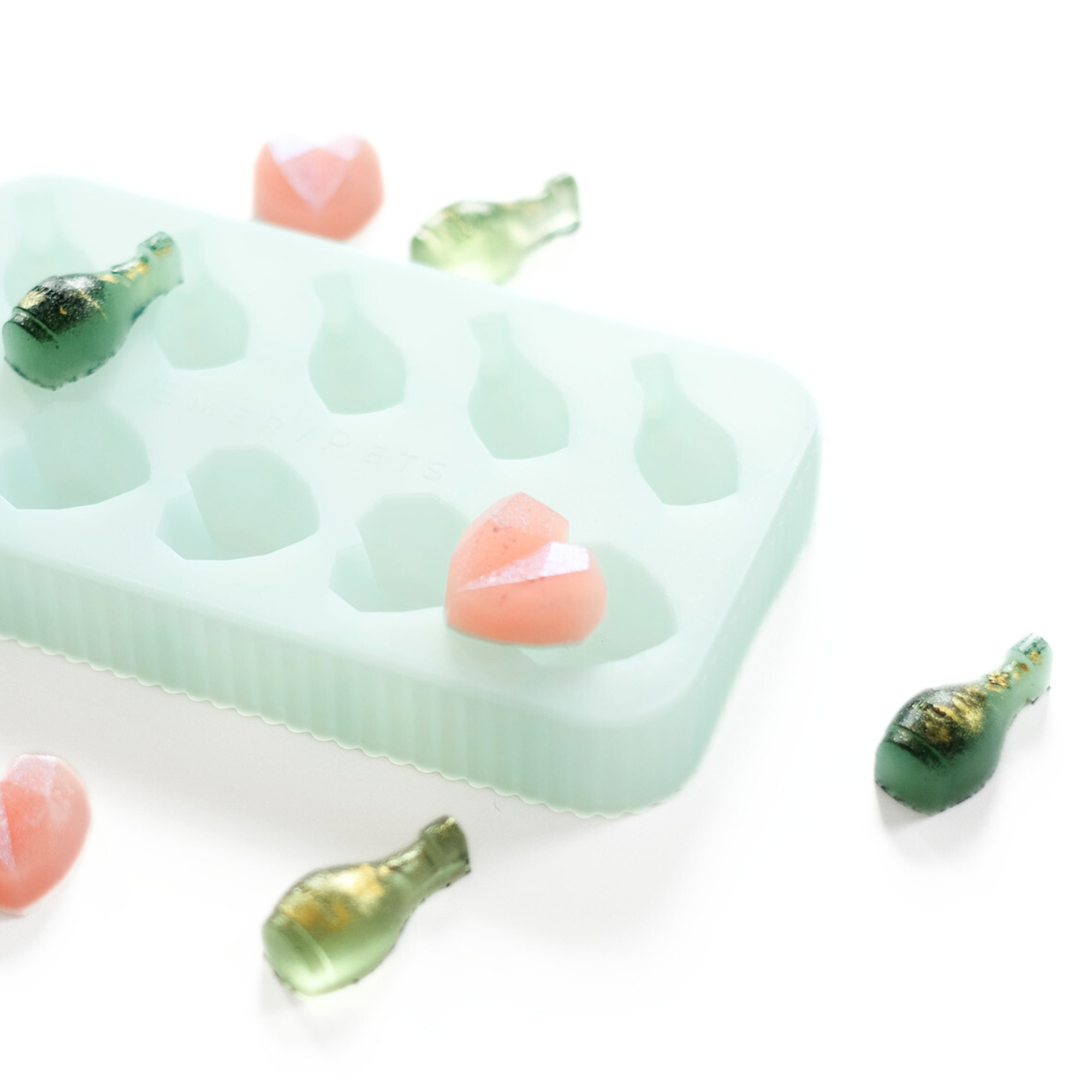 Pupsecco + Heart Treat Mold